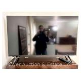 Vizio 43' Television, with Remote, Working