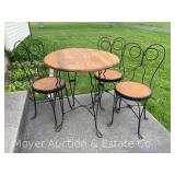 4pc. Ice Cream Set: Round Oak-top Table & 3 Chairs, 28'w Tabletop
