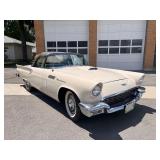 1957 Ford Thunderbird
