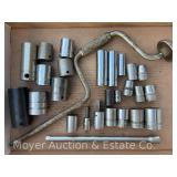Group of Asst. Williams Sockets, Extension, Etc.