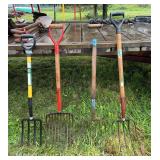 (4) Pitch Forks
