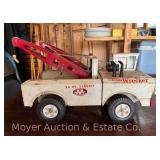 Tonka Pressed Steel Tow Truck, 18' Long