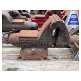 Wilton 4.5' Bullet Vise, 18' Long Overall