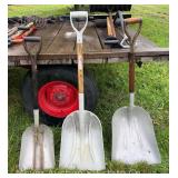 (3) Plastic and Metal Scoop Shovels