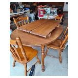 Dining Room Table w/ Leaves & 4 Chairs