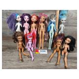 Monster High Dolls Missing Limbs (10)