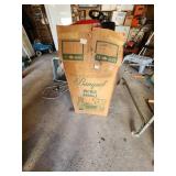 Vintage Banquet Picnic Basket