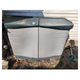 Rubbermaid Outdoor Storage Trunk