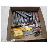Box Cutters & Scrapers