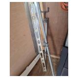 Pair Bar Clamps & Level