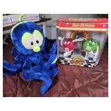 M&M Rock n Roll Cafe & Octopus Plush