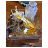 Measuring Cups & Spoons