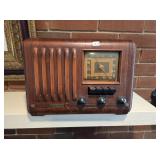 St. Regis Wooden Vacuum Tube Radio