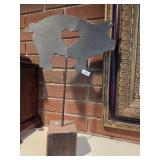 Metal Pig Decor