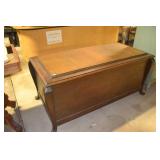 Antique Cedar Chest (Beautiful)