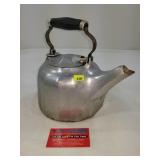 Griswold Colonial Design Tea Kettle (A-538)