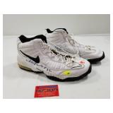 Dale Davis #32 Autographed Shoes
