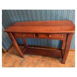 Entrance table