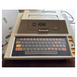 Atari 400. Missing power supply. Not tested