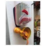 Bakeware and kitchen items