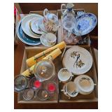 4 flats glassware
