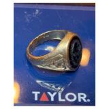 10KT gold ring, small size, weighing approximately .29 ounce. This lot cannot be shipped and must be paid for in cash.