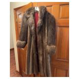 Dasco fur coat, possibly beaver with separate stole. Heavy full-length fur coat measuring approximately 48 in. long. Fur type has not been confirmed.