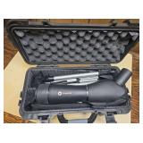 Simmons Blazer 20-60x60mm spotting scope, marked No. 712060, with angled eyepiece. Includes tabletop tripod, soft carrying case and fitted hard case as shown.