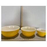 Yellow Pyrex Nesting Mixing Bowls