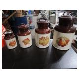 McCoy 4 Pc Cannister Set with Lids