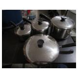 Revere Ware 8 Pc Lot / 4 Pots Each with Lid / 1