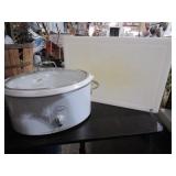 Crock Pot / Cutting Board / West Bend Crockery