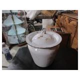 Porcelain Pot with Lid and Handle