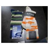 2 Pair of Mens Socks / Skechers / Buffalo