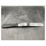 New- Comfortable offset angled icing spatula