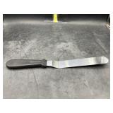 New- Comfortable offset angled icing spatula