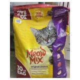 30lb bag of meow mix cat food - original