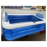 5.5ft x 3.5ft x 1.5ft 3 ring blow up swimming