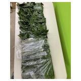 Bamboo extendable leaf wall