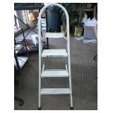 3 step metal folding step ladder