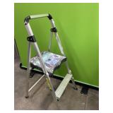 2 step super lightweight step stool