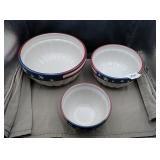 Nice 3 pc Americana  bowl set