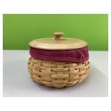 2004 longaberger basket with lid and red insert