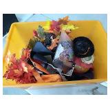 Tote with lid full of fall/Halloween decor