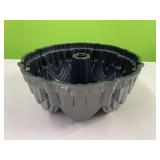 Bundt pan