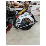 Firestorm Circular Saw with Laser. Like New Runs