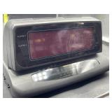 Am/fm radio alarm clock