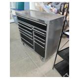 John Deere 12 Drawer Roll around Too Box Bottom