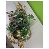 Gold floral arrangement wall hanger - 31x15in