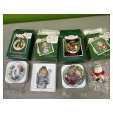 4 hallmark collectors plates and ornaments  -
